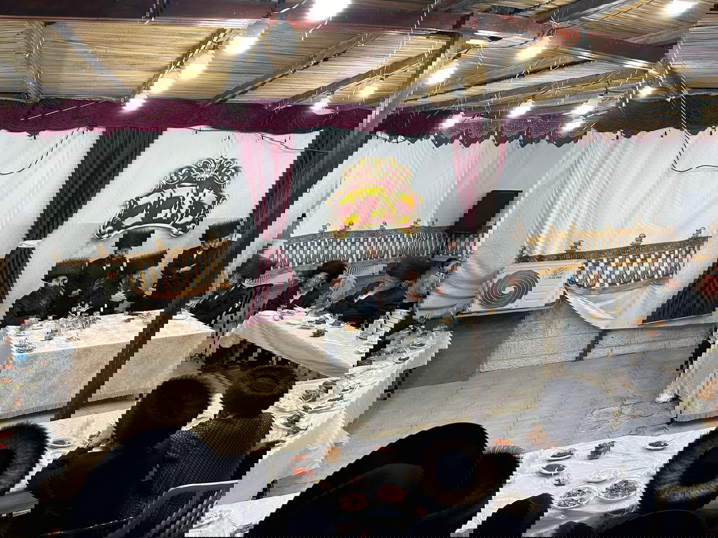 חג הסוכות בחצה"ק קאליב 