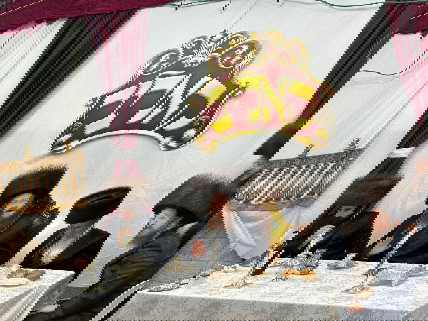 חג הסוכות בחצה"ק קאליב 