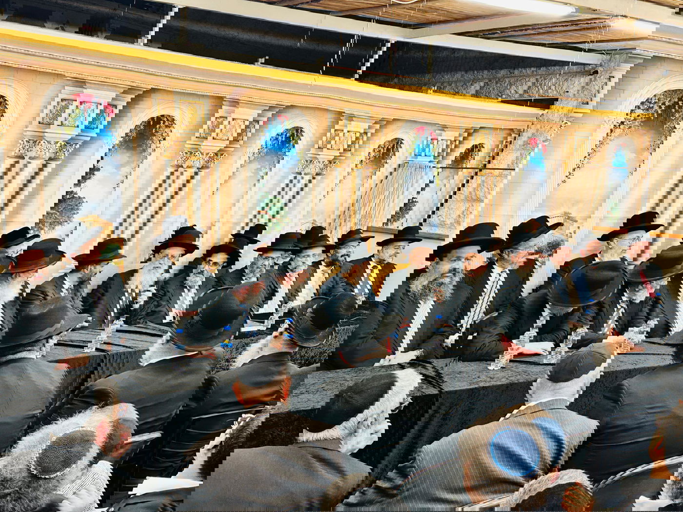 הדיינים ורבני הערים עלו לסוכת הראשון לציון הגר"ד יוסף | צפו