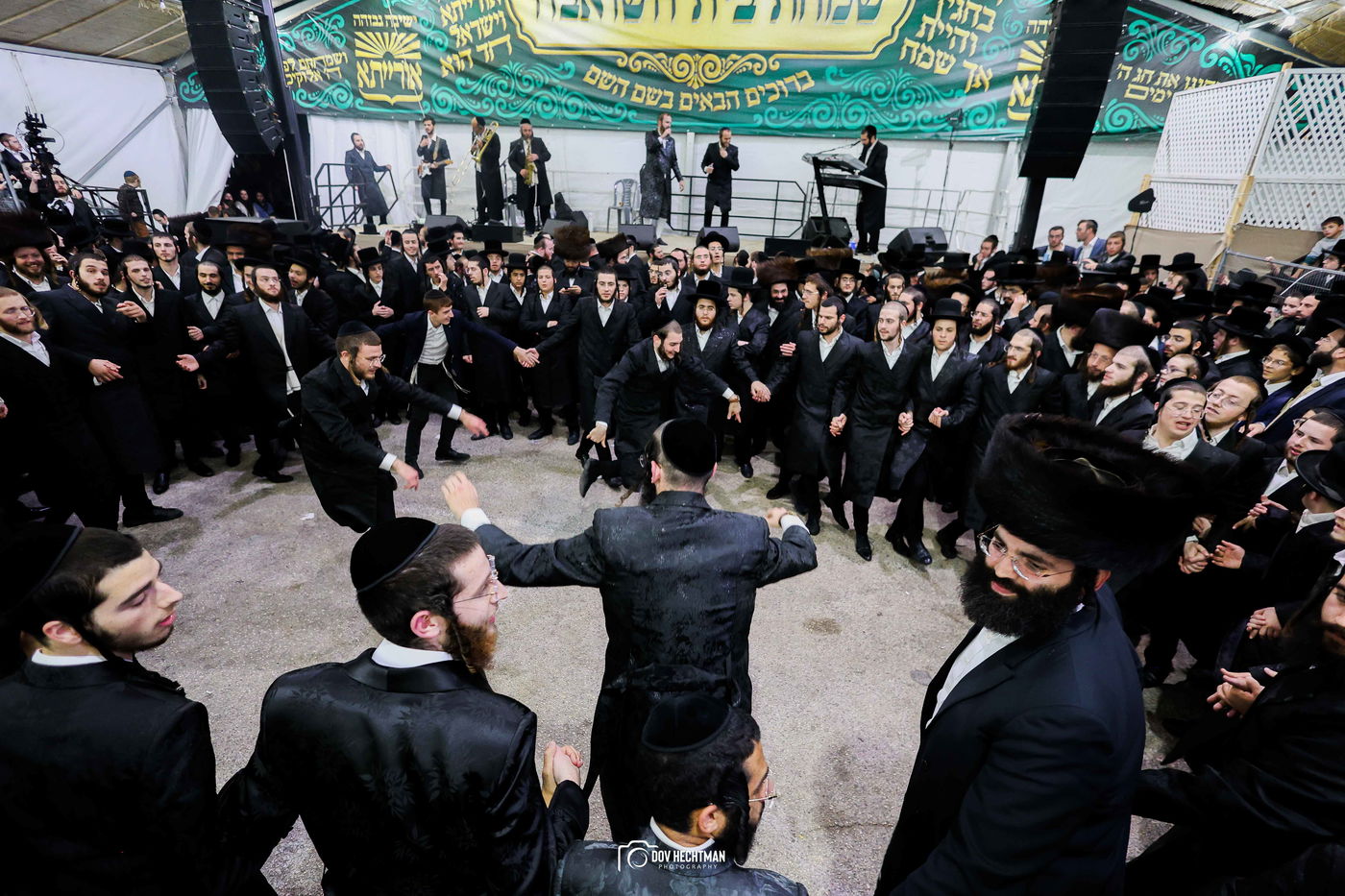 שמחת בית השואבה בישיבת אורייתא 