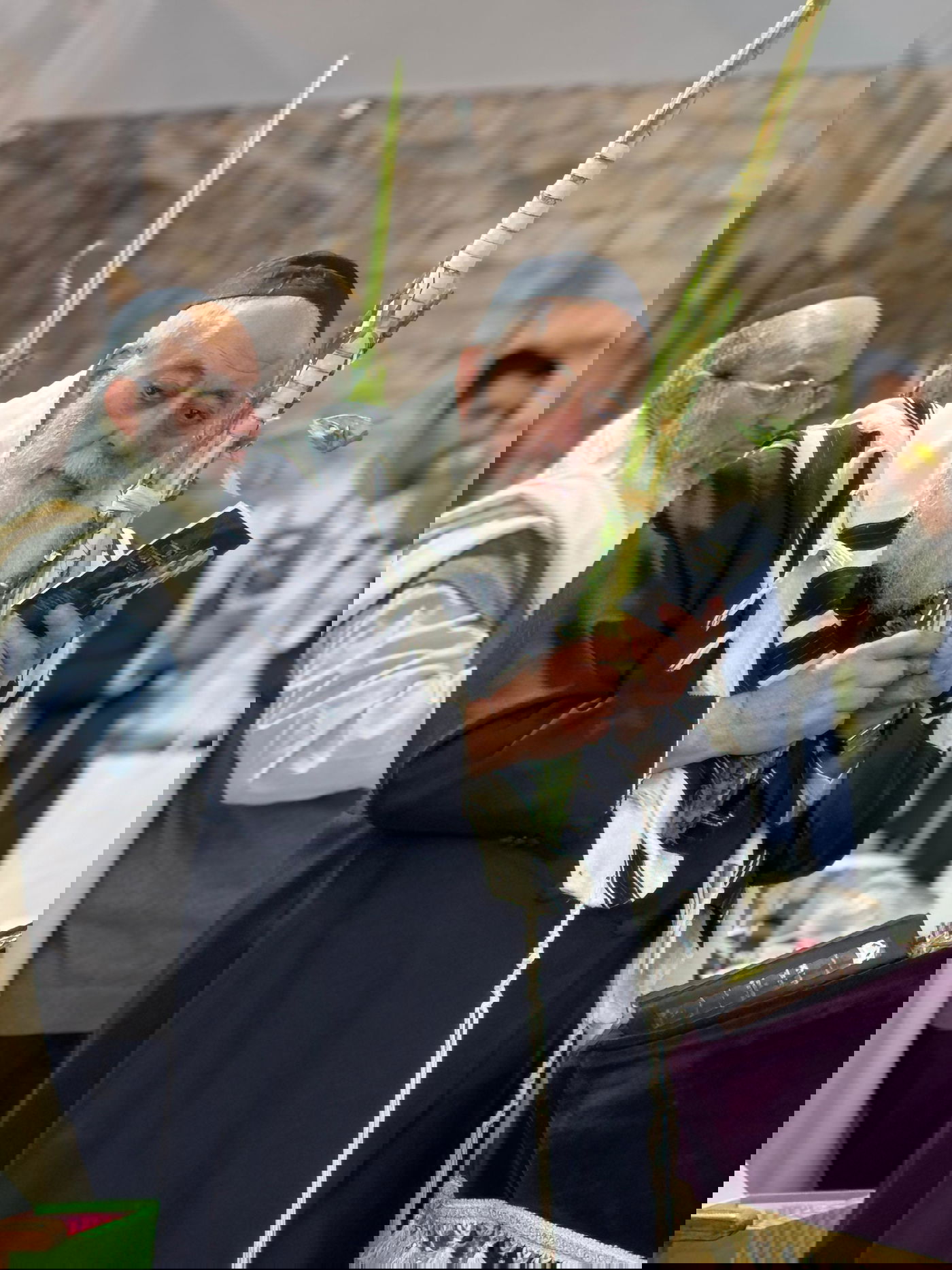 הראשל"צ הגרש"מ עמאר בהושענות וחיבוט הערבה | צפו