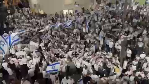 ריקודים בהקפות שניות בשדרות