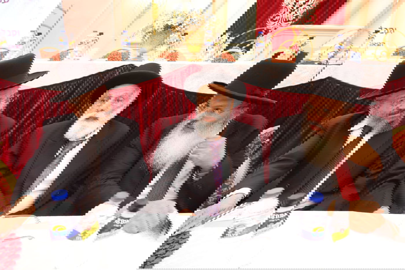 הקבלת פני רבו בראש העין 