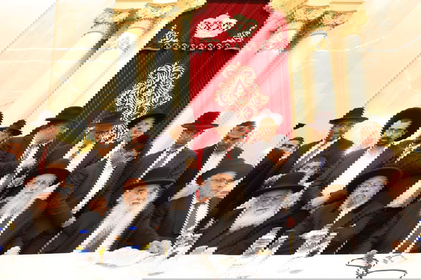 הקבלת פני רבו בראש העין 