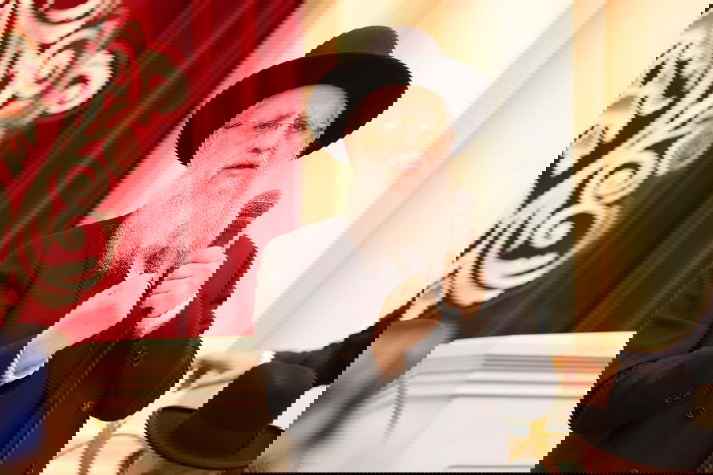 הקבלת פני רבו בראש העין 