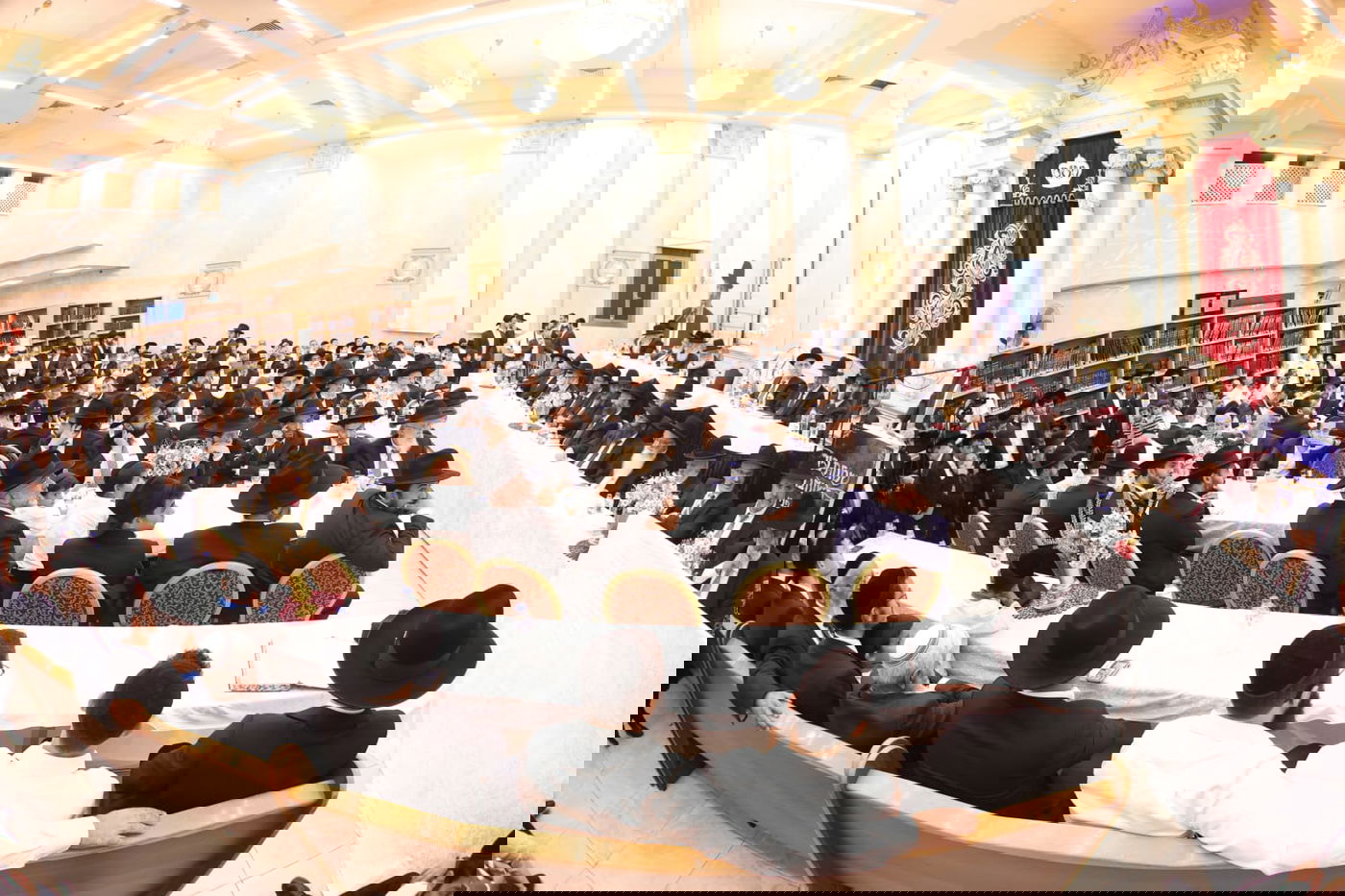 הקבלת פני רבו בראש העין 