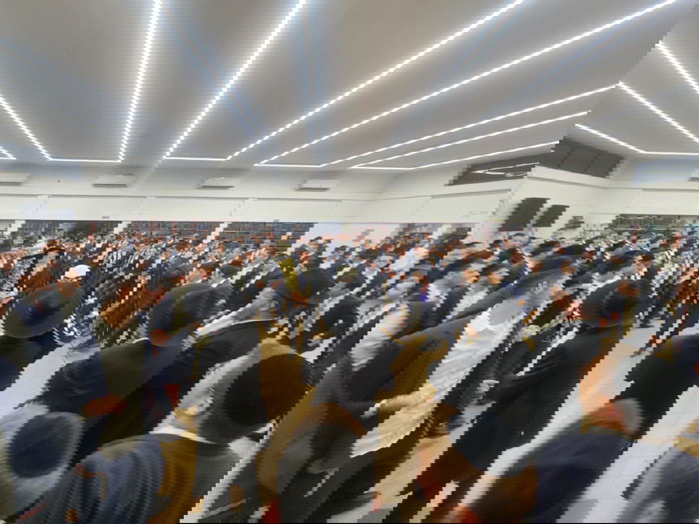 השמחה בישיבת לנדא