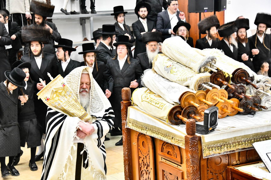 הקפות שניות בחצה"ק פרמישלאן