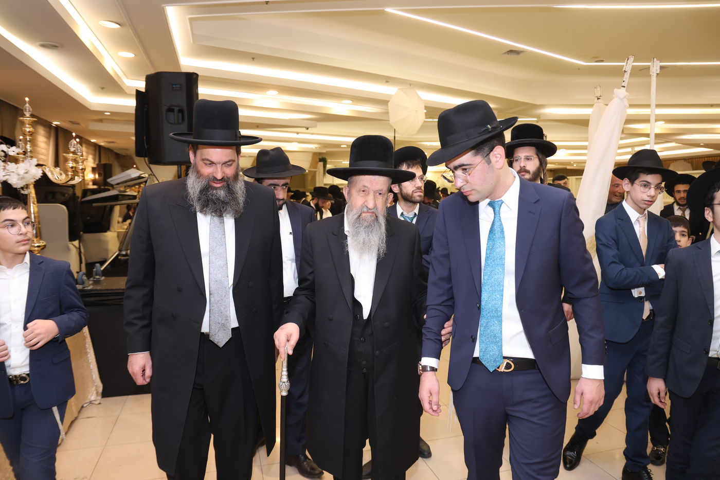 שמחת נישואי נכד הגאון רבי בן ציון מוצפי 