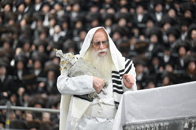 הקפות שניות בחצה"ק צאנז