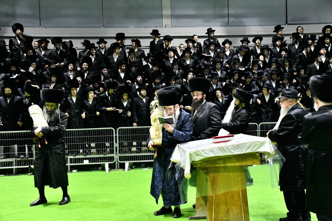 הקפות שניות בחצה"ק אלכסנדר 