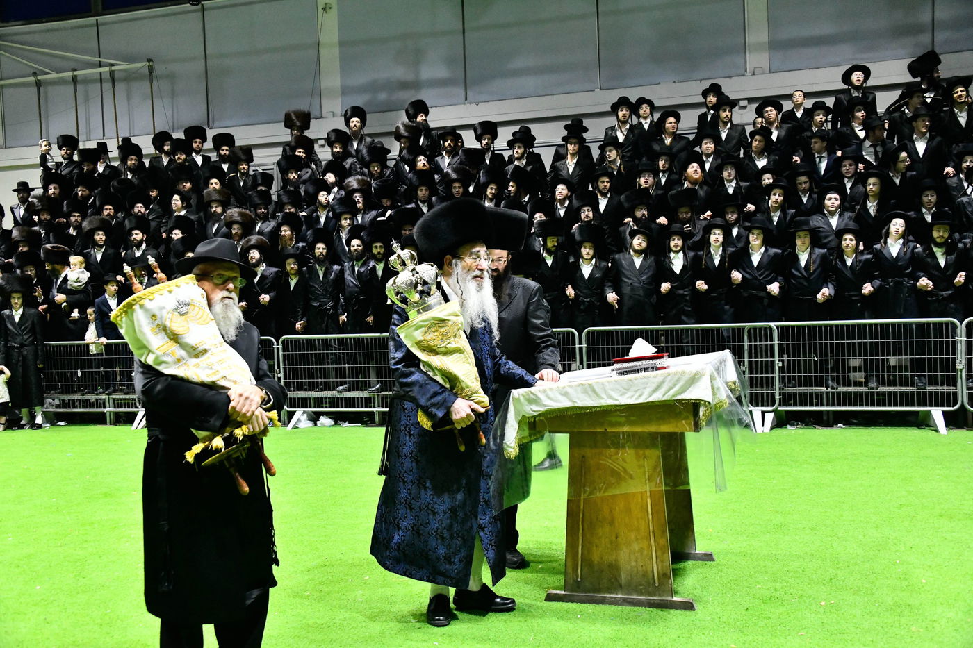 הקפות שניות בחצה"ק אלכסנדר 