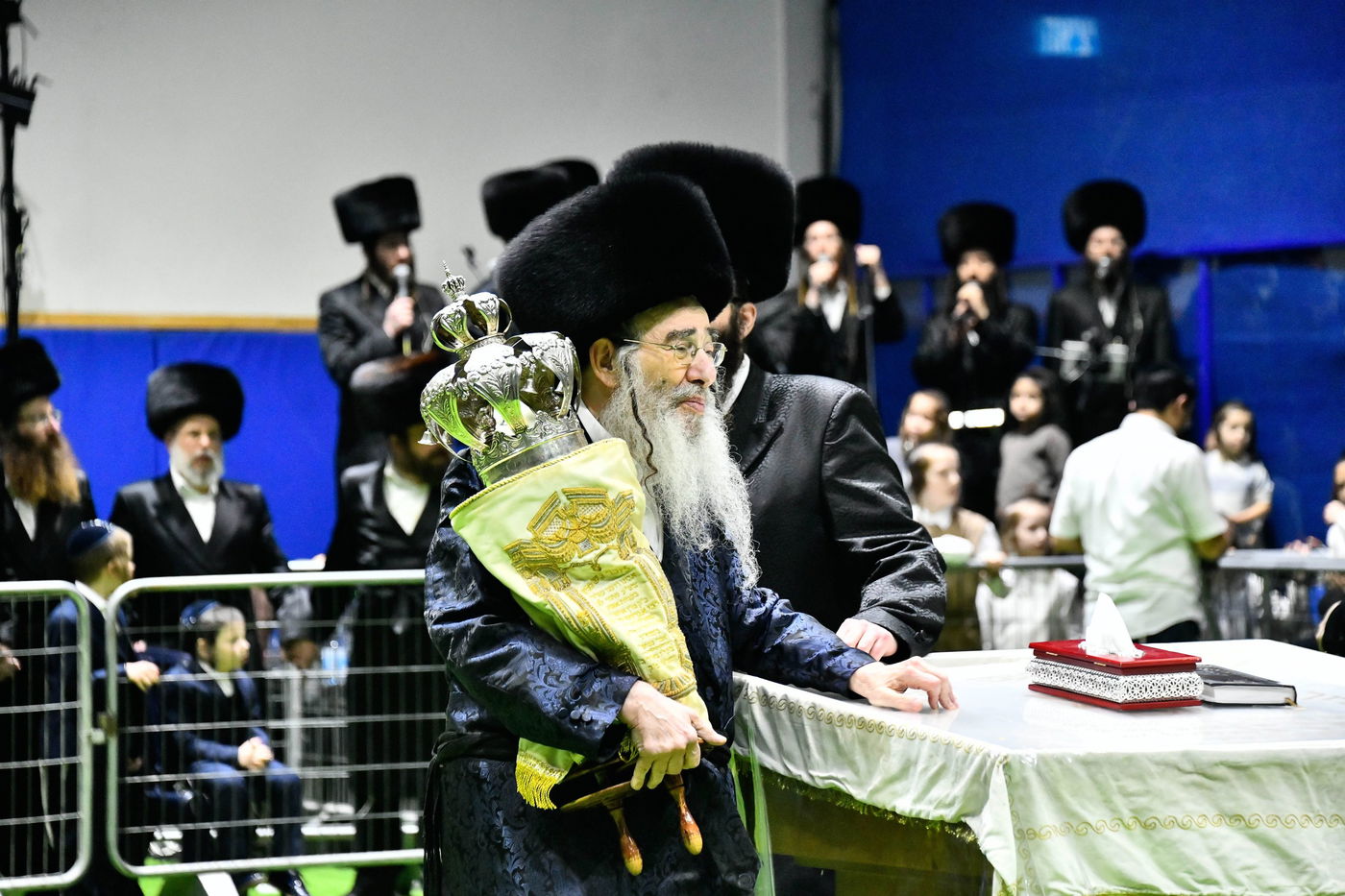 הקפות שניות בחצה"ק אלכסנדר 