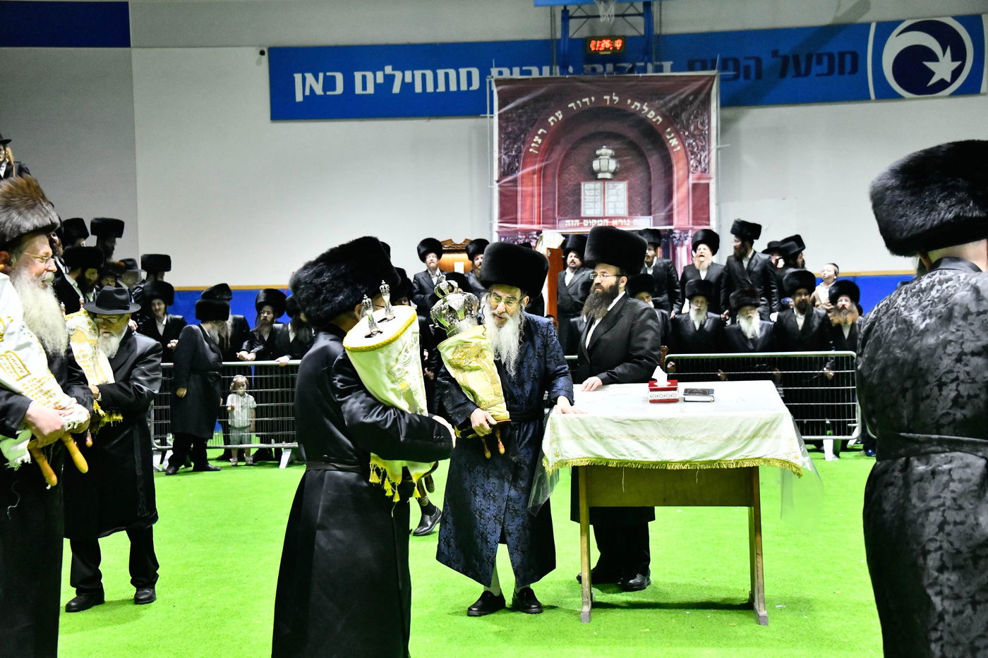 הקפות שניות בחצה"ק אלכסנדר 