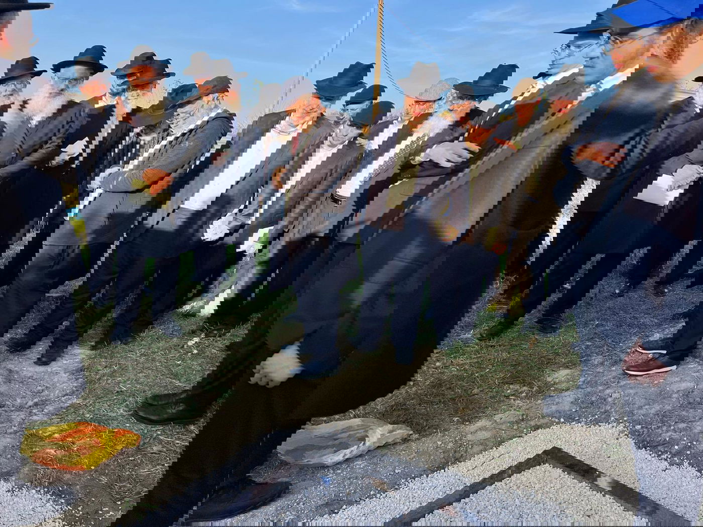 גילוי מצבת הרה"ק יוסף יוזפא סופר הי"ד