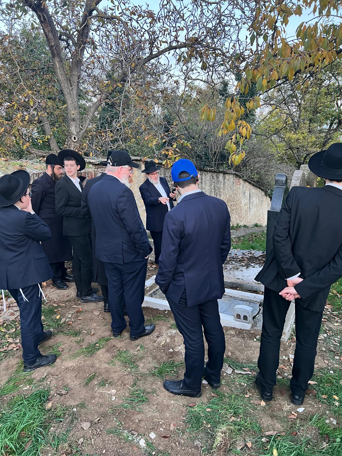 גילוי מצבת הרה"ק יוסף יוזפא סופר הי"ד