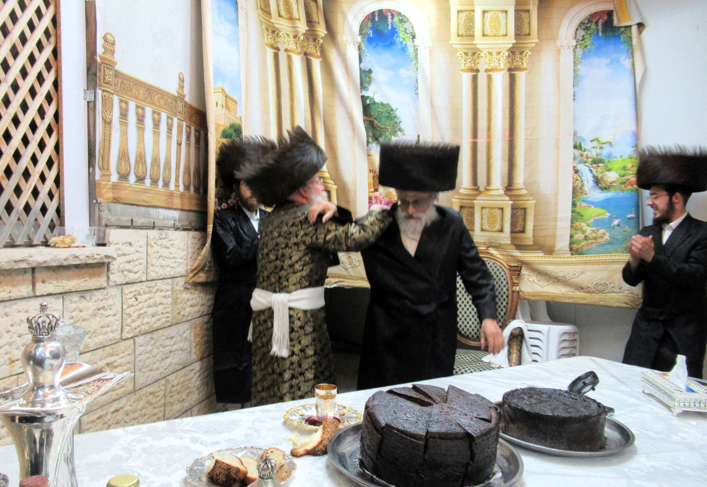 חג הסוכות בחצה"ק קרעטשניף קרית גת