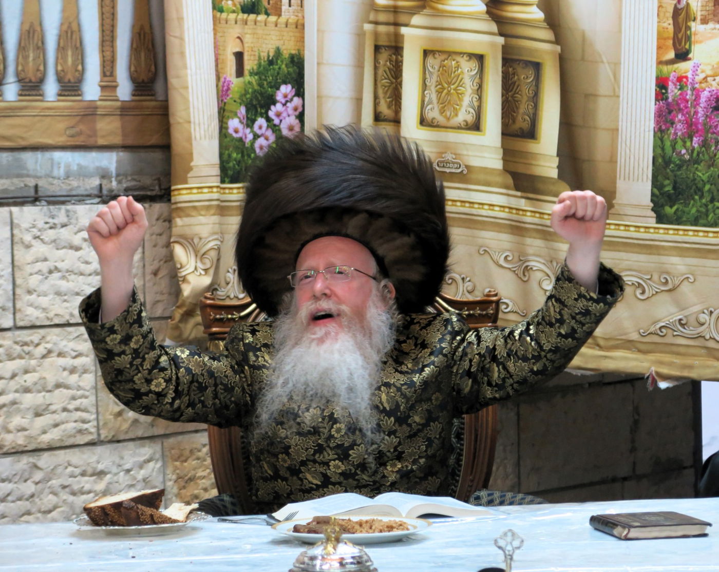 חג הסוכות בחצה"ק קרעטשניף קרית גת