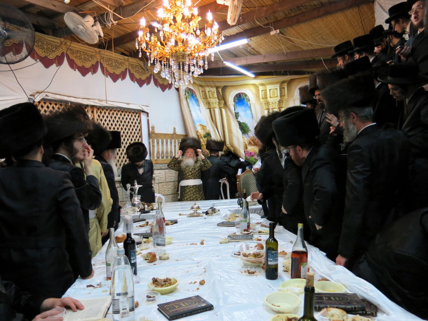 חג הסוכות בחצה"ק קרעטשניף קרית גת