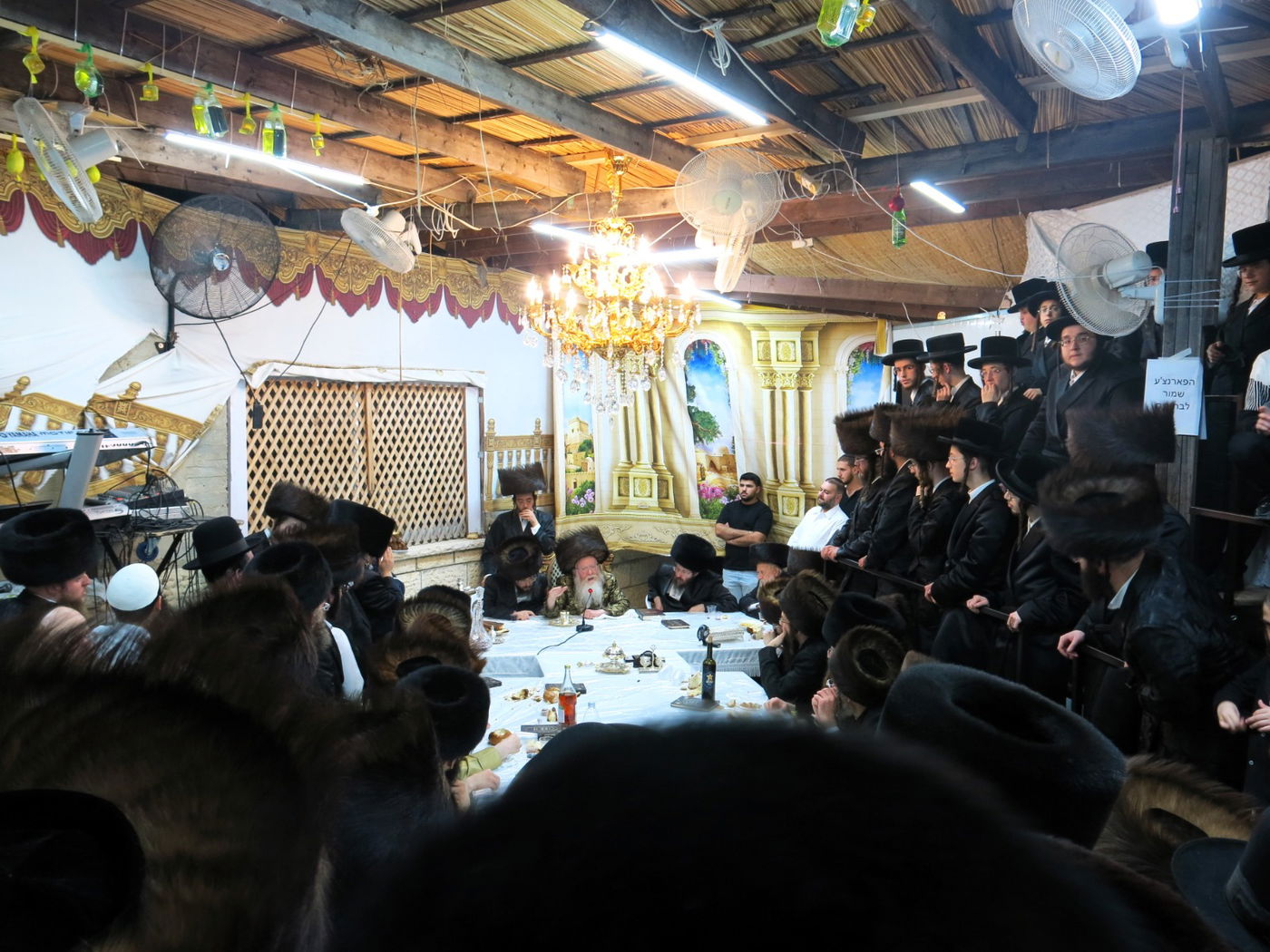 חג הסוכות בחצה"ק קרעטשניף קרית גת