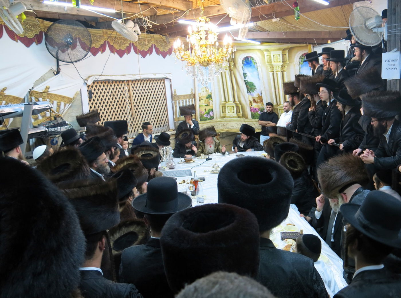 חג הסוכות בחצה"ק קרעטשניף קרית גת