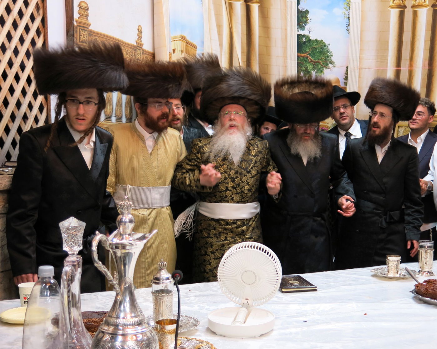 חג הסוכות בחצה"ק קרעטשניף קרית גת