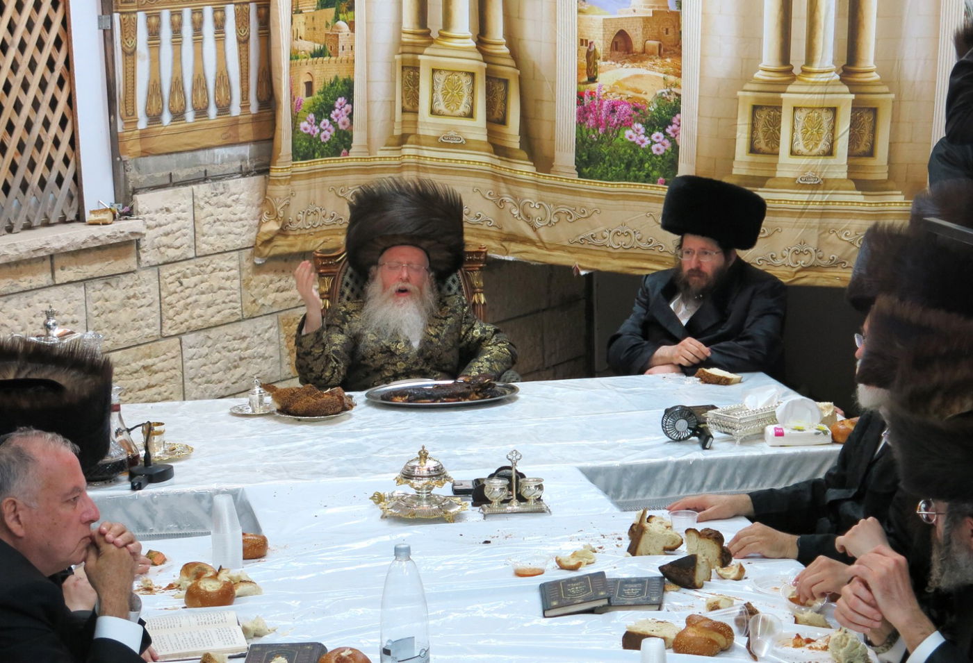 חג הסוכות בחצה"ק קרעטשניף קרית גת