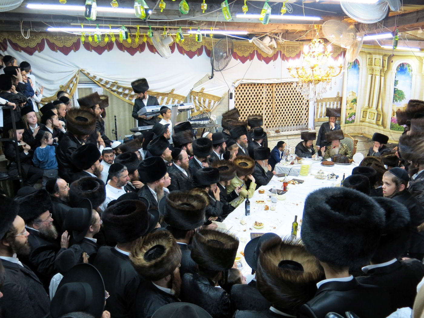 חג הסוכות בחצה"ק קרעטשניף קרית גת