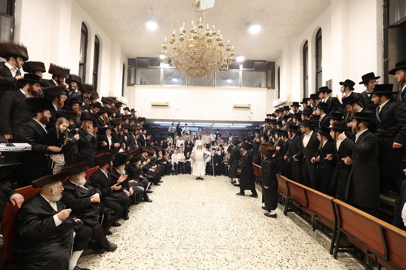 חג הסוכות ושמחת תורה בחצה"ק ביאלה ב"ב 