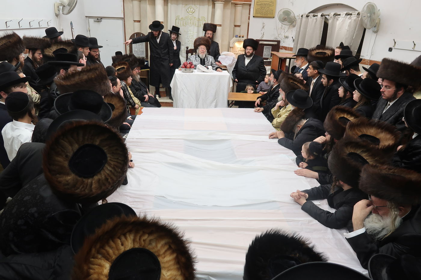 הקפות שניות בחצה"ק סטרופקוב 