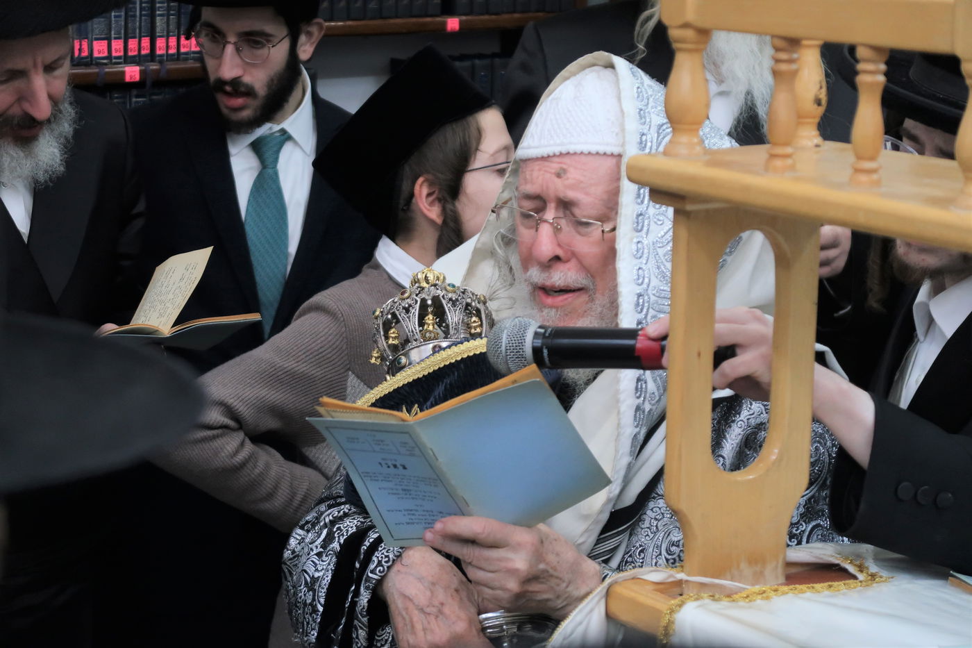 הקפות שניות בחצה"ק סטרופקוב 