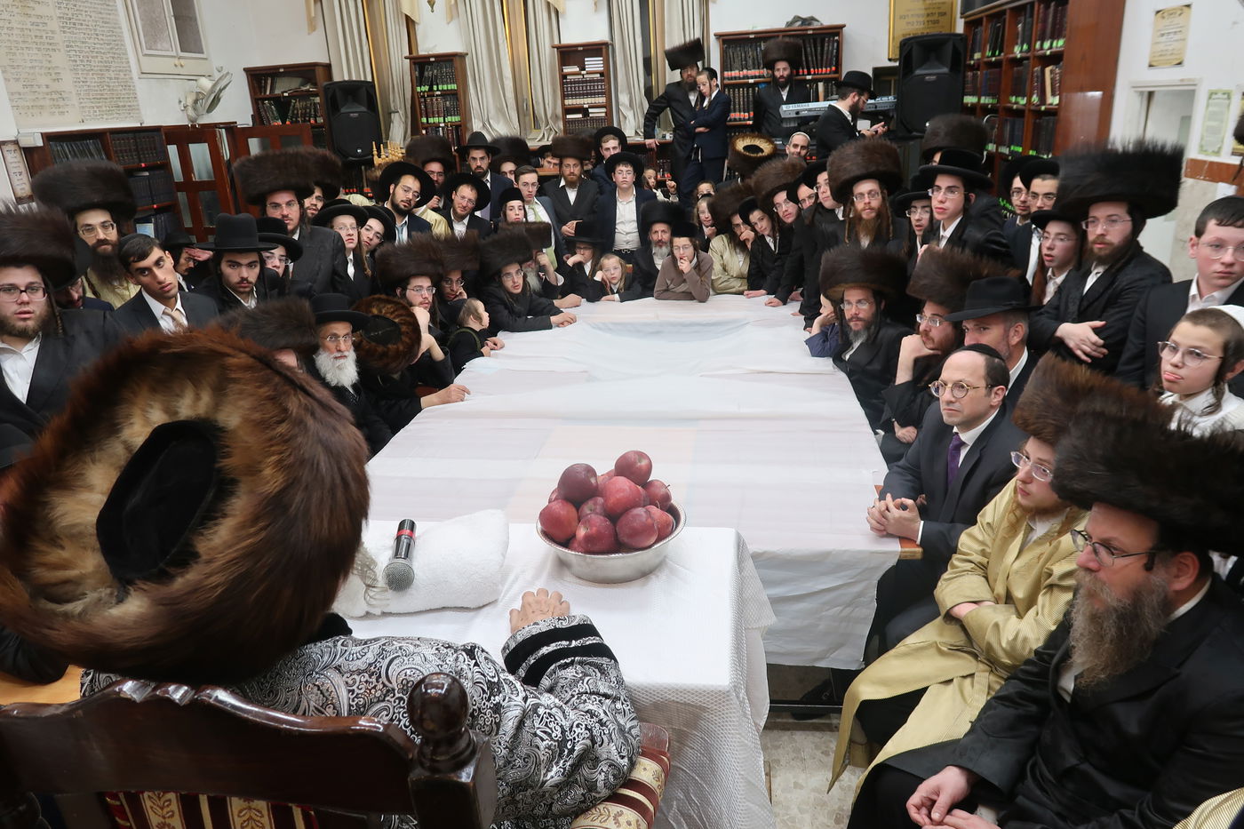 הקפות שניות בחצה"ק סטרופקוב 