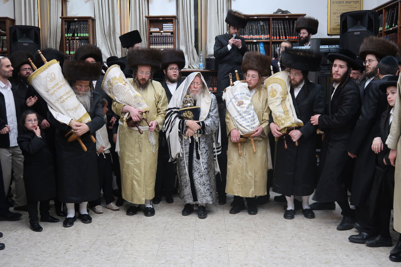 הקפות שניות בחצה"ק סטרופקוב 