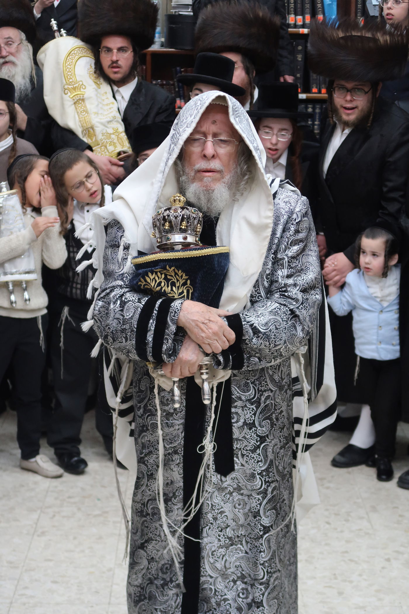 הקפות שניות בחצה"ק סטרופקוב 