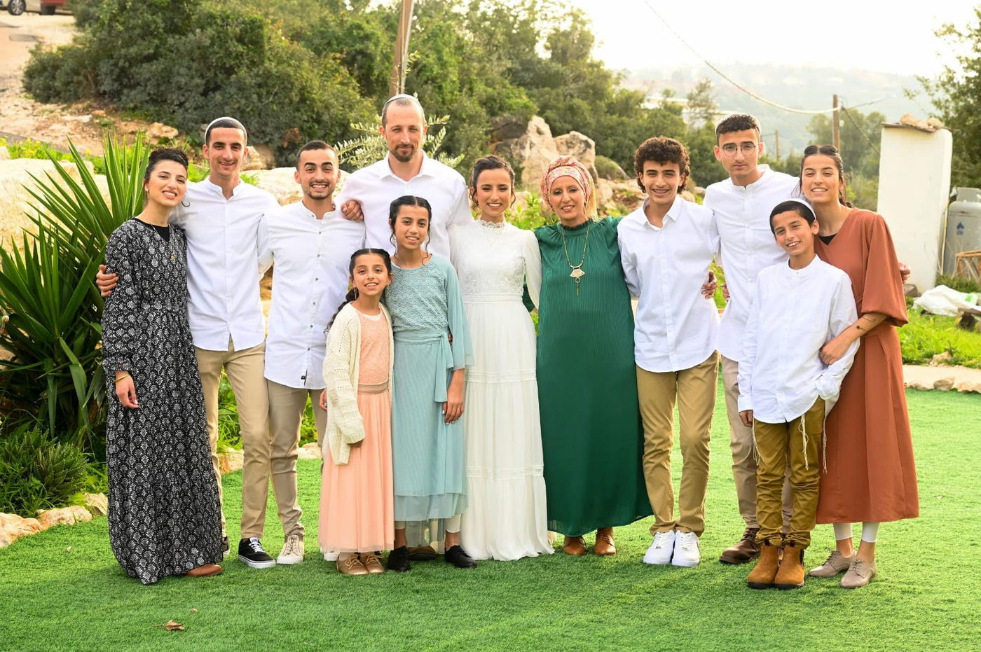 מי יברך את תשעת הילדים הנותרים? מי ידאג להם כשיגיע יומם לעמוד תחת החופה?