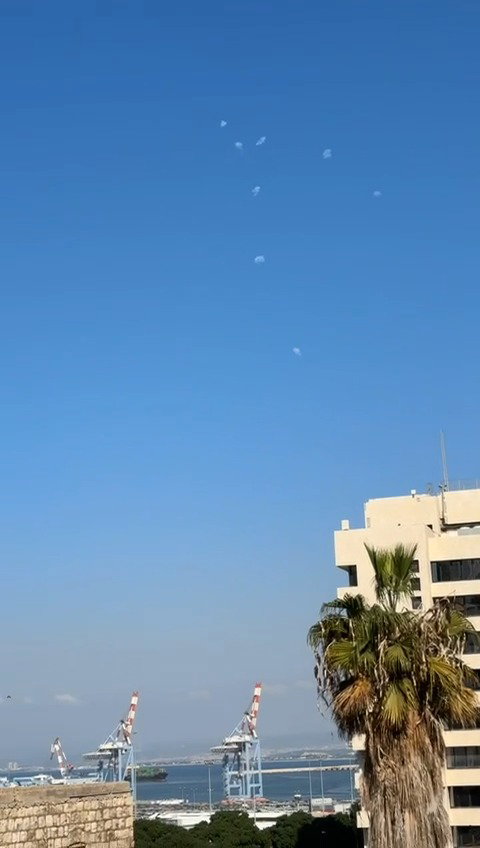 תיעוד מחיפה - יירוטים בשמי הקריות