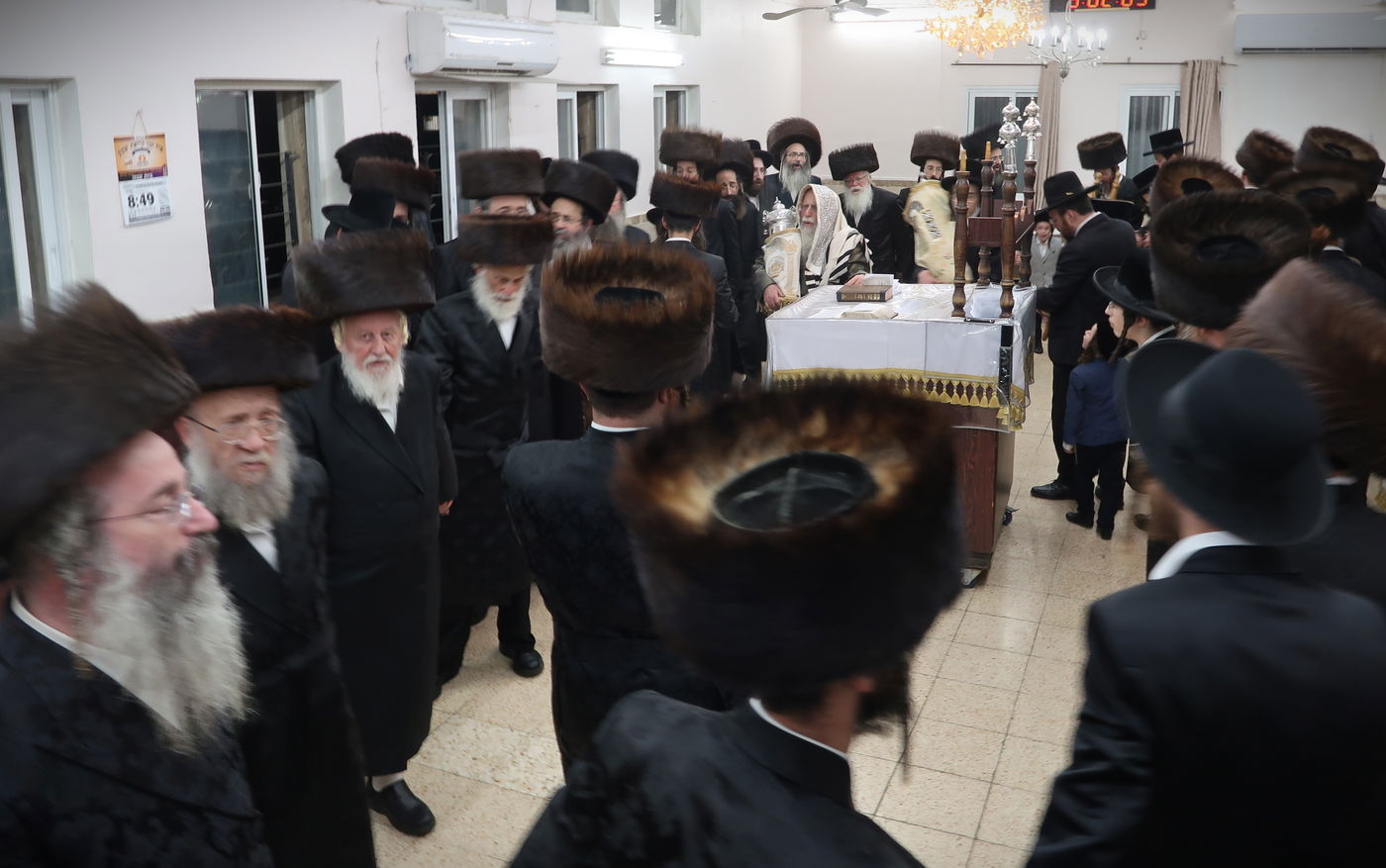 סוכות אצל הגה"צ אב"ד קרית צאנז ירושלים 