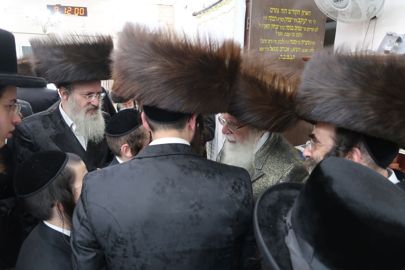 סוכות אצל הגה"צ אב"ד קרית צאנז ירושלים 