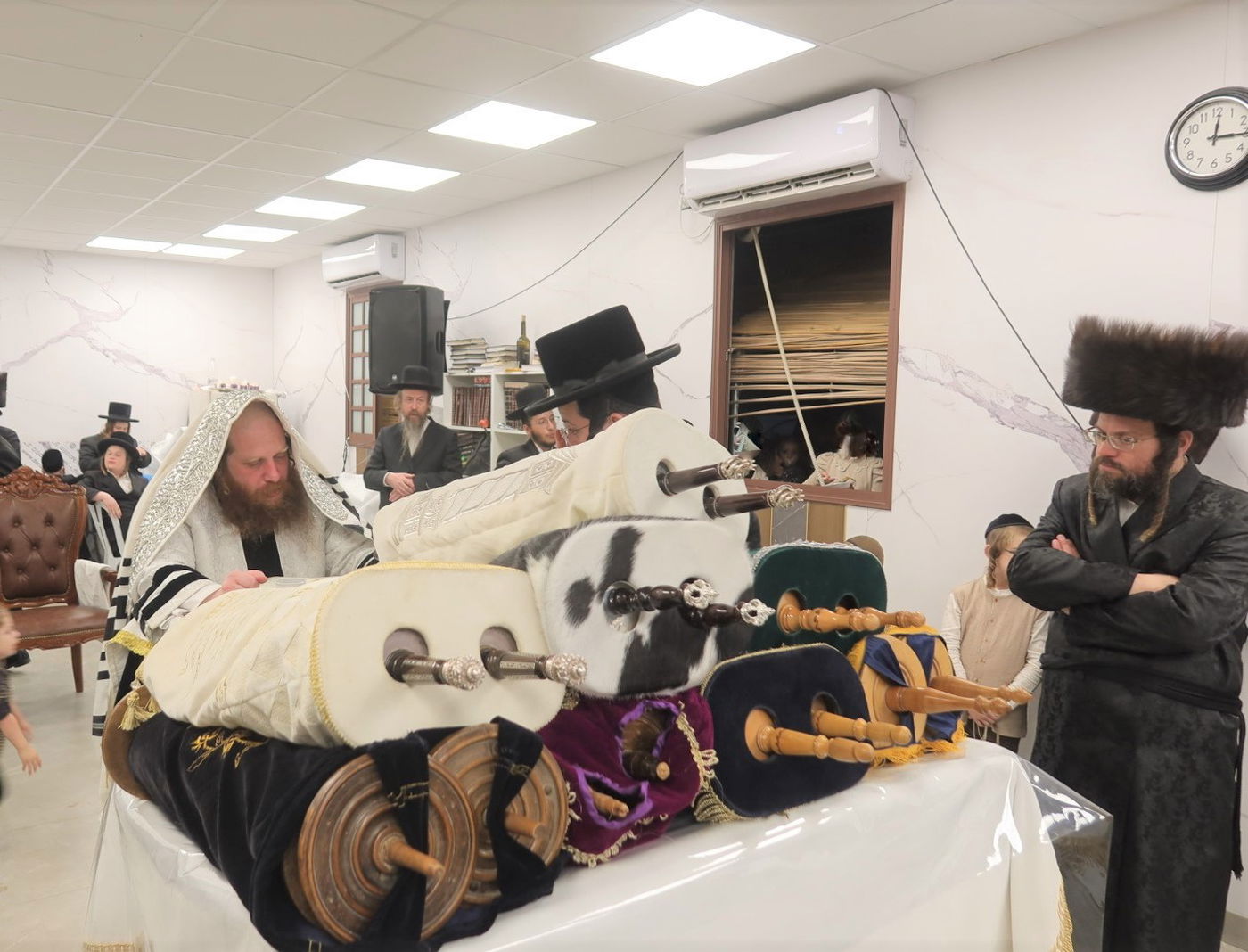 הקפות שניות בחצה"ק מיאלען 