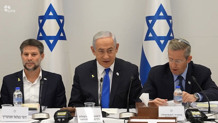 ראש הממשלה ושר האוצר בפתח ישיבת הממשלה לאישור תקציב המדינה בשנה שעברה