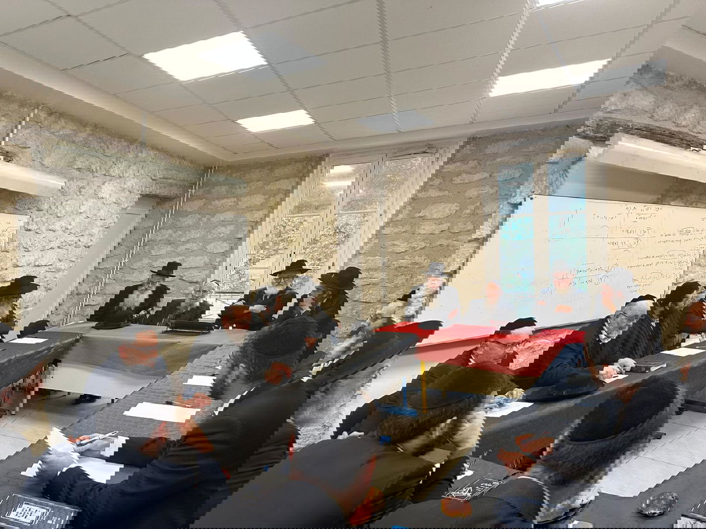 ראש הישיבה במסע חינוך בצרפת וכינוס מסיימי מסכתות