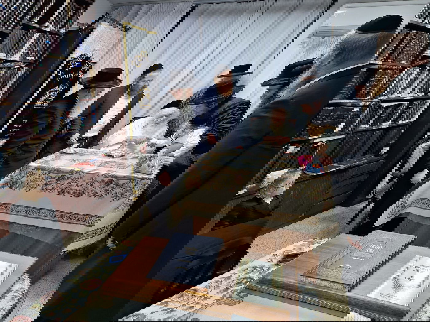 שמחת החלאקה לנכד האדמו"ר משבט הלוי, וגאב"ד דושינסקיא אצל הגר"מ שטרנבוך 