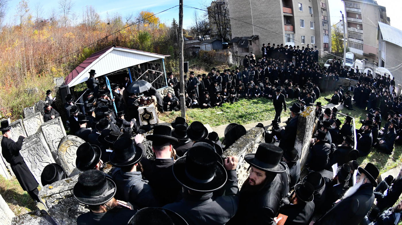 האדמו"ר מויז'ניץ במסע הקודש לאוקראיינה