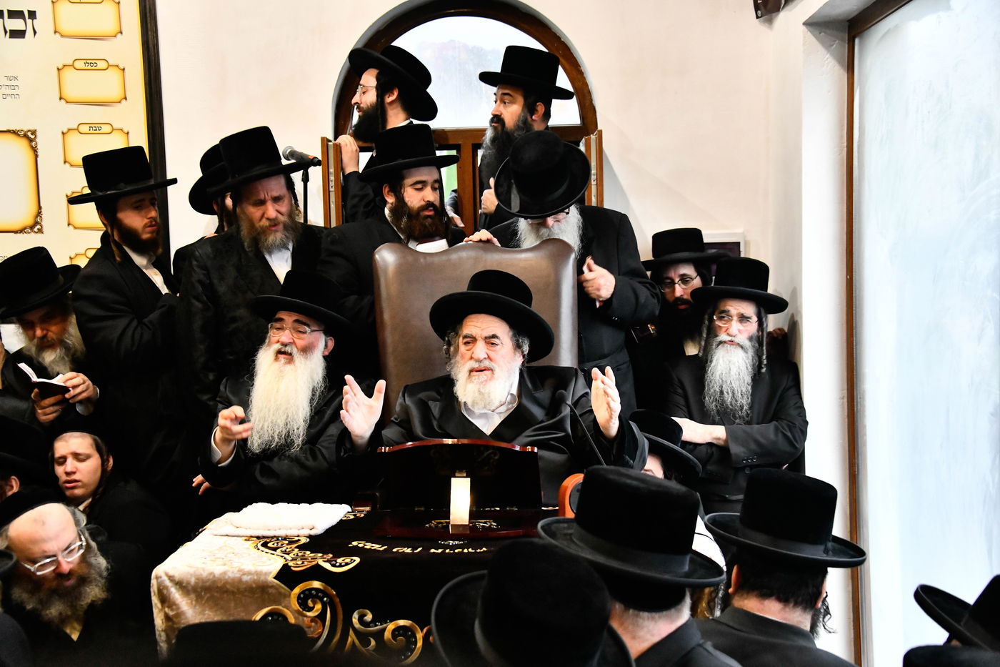 האדמו"ר מויז'ניץ במסע הקודש לאוקראיינה