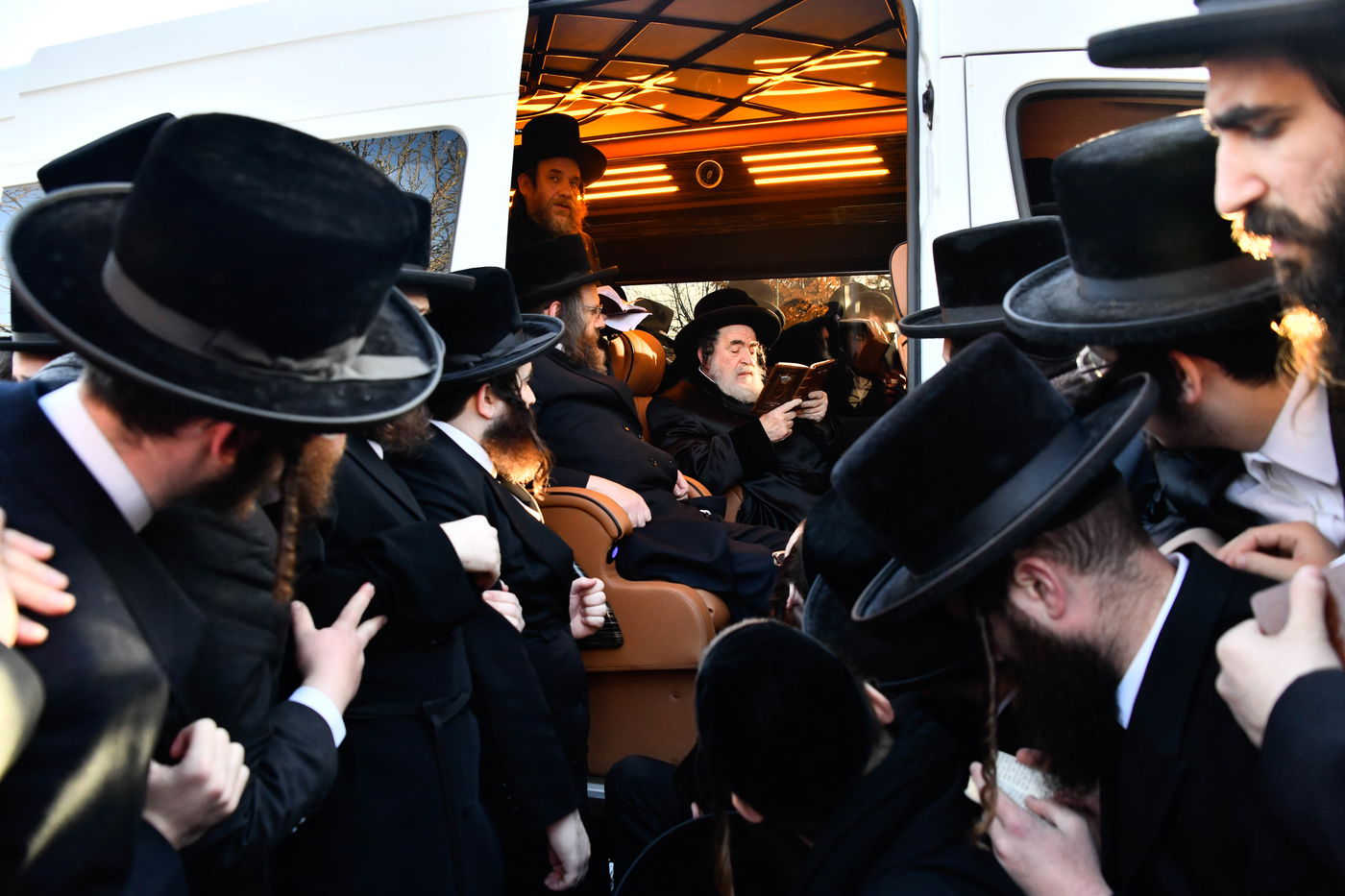 האדמו"ר מויז'ניץ במסע הקודש לאוקראיינה