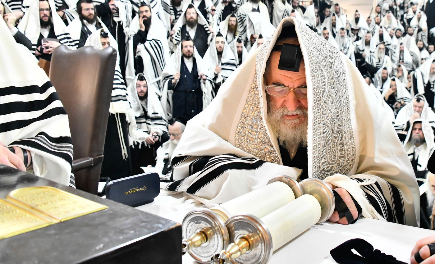 האדמו"ר מויז'ניץ במסע הקודש לאוקראיינה