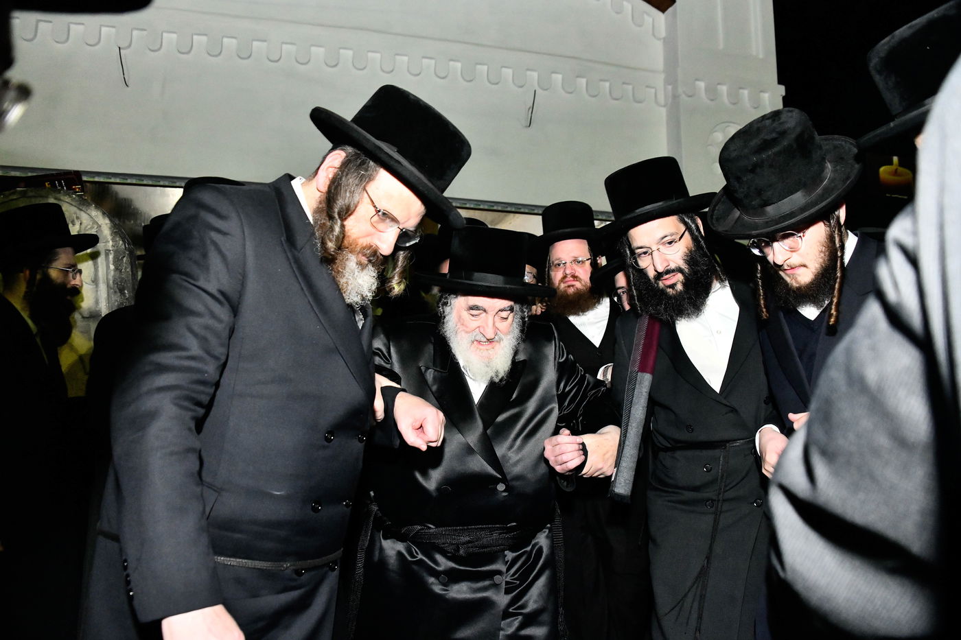 האדמו"ר מויז'ניץ במסע הקודש לאוקראיינה