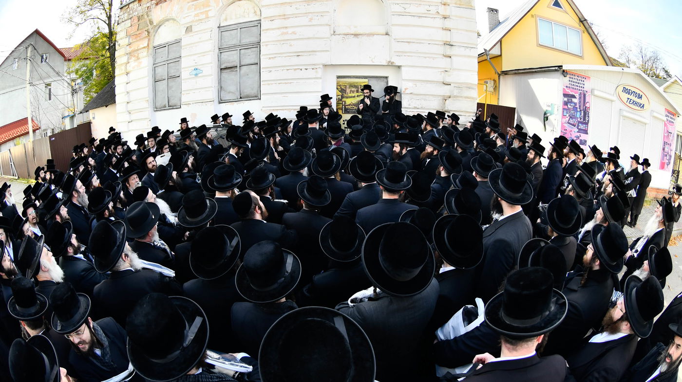 האדמו"ר מויז'ניץ במסע הקודש לאוקראיינה