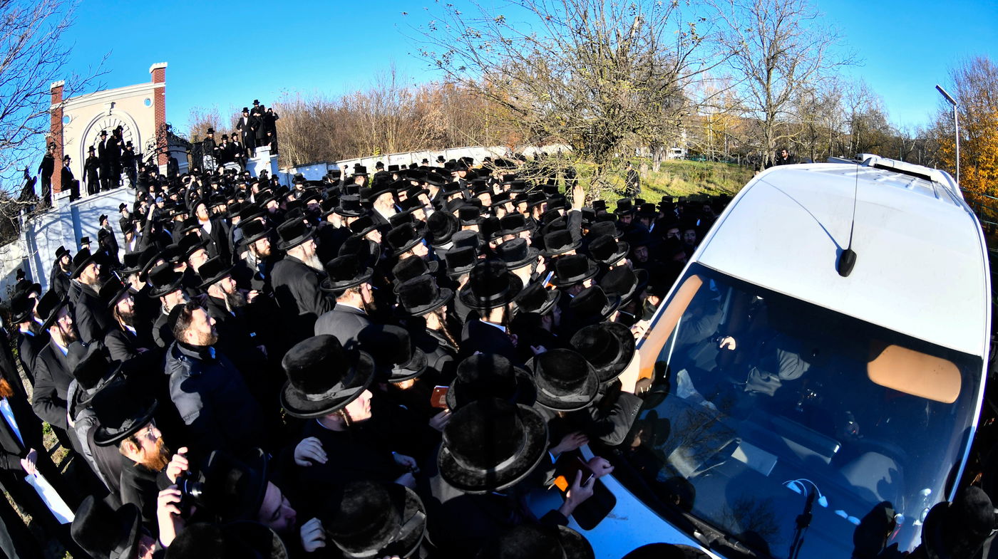 האדמו"ר מויז'ניץ במסע הקודש לאוקראיינה