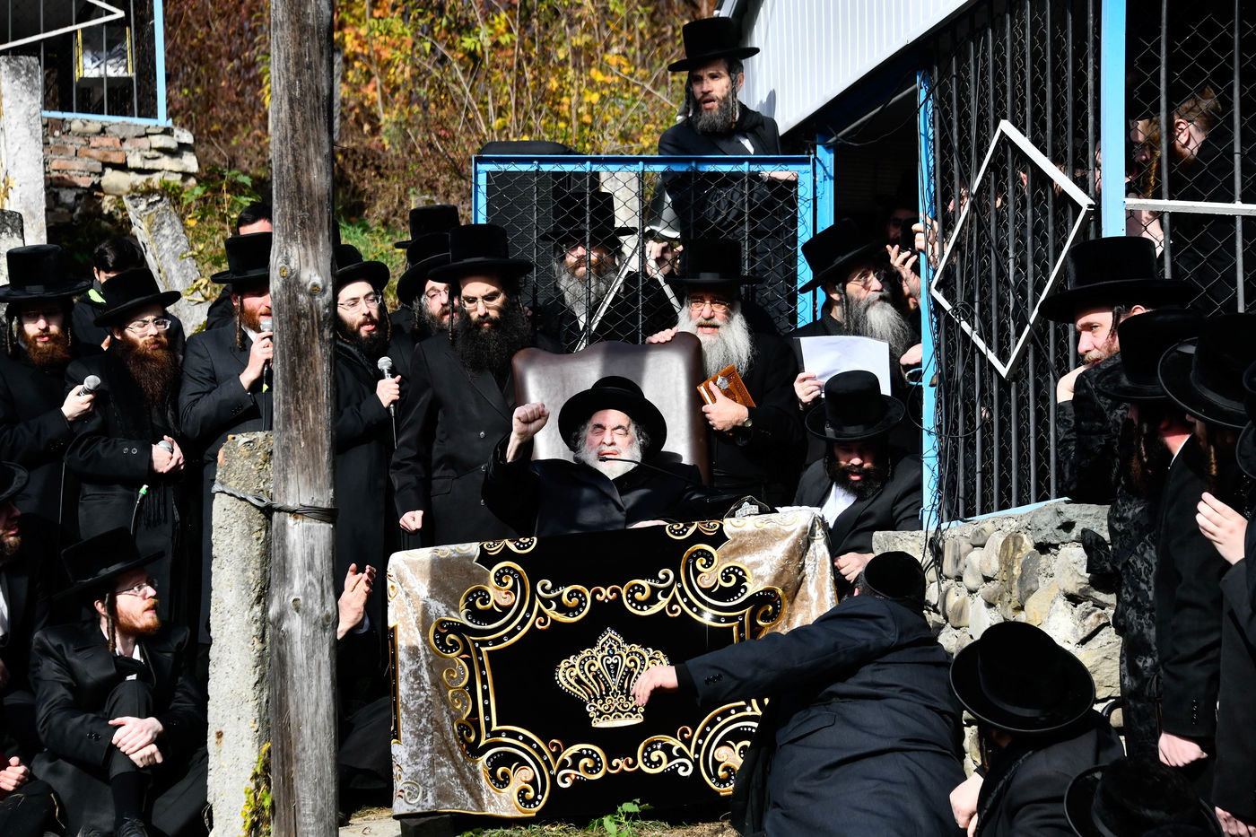 האדמו"ר מויז'ניץ במסע הקודש לאוקראיינה